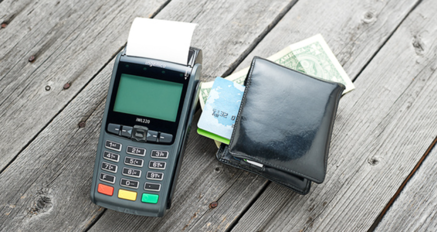 E-portfel vs karta vs BLIK — co szybciej (2025) ⚡2